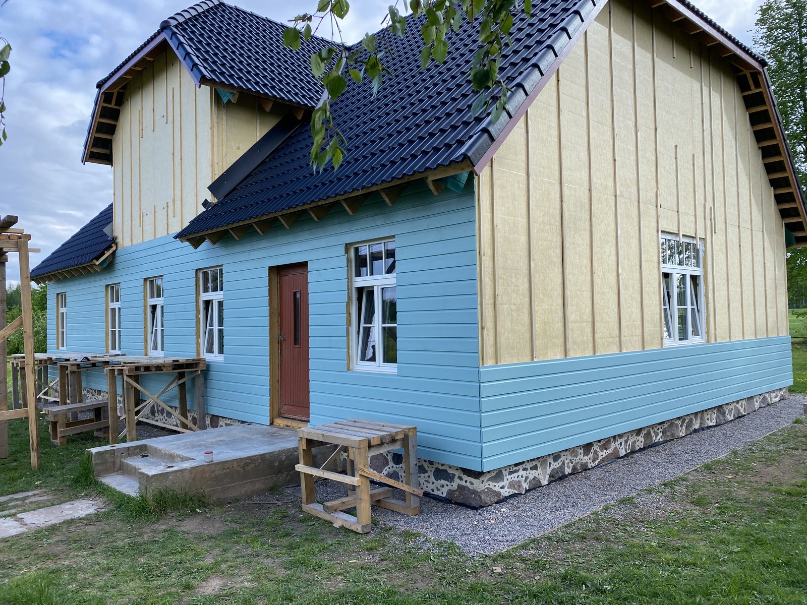 Pooleli oleva maja välisvaade